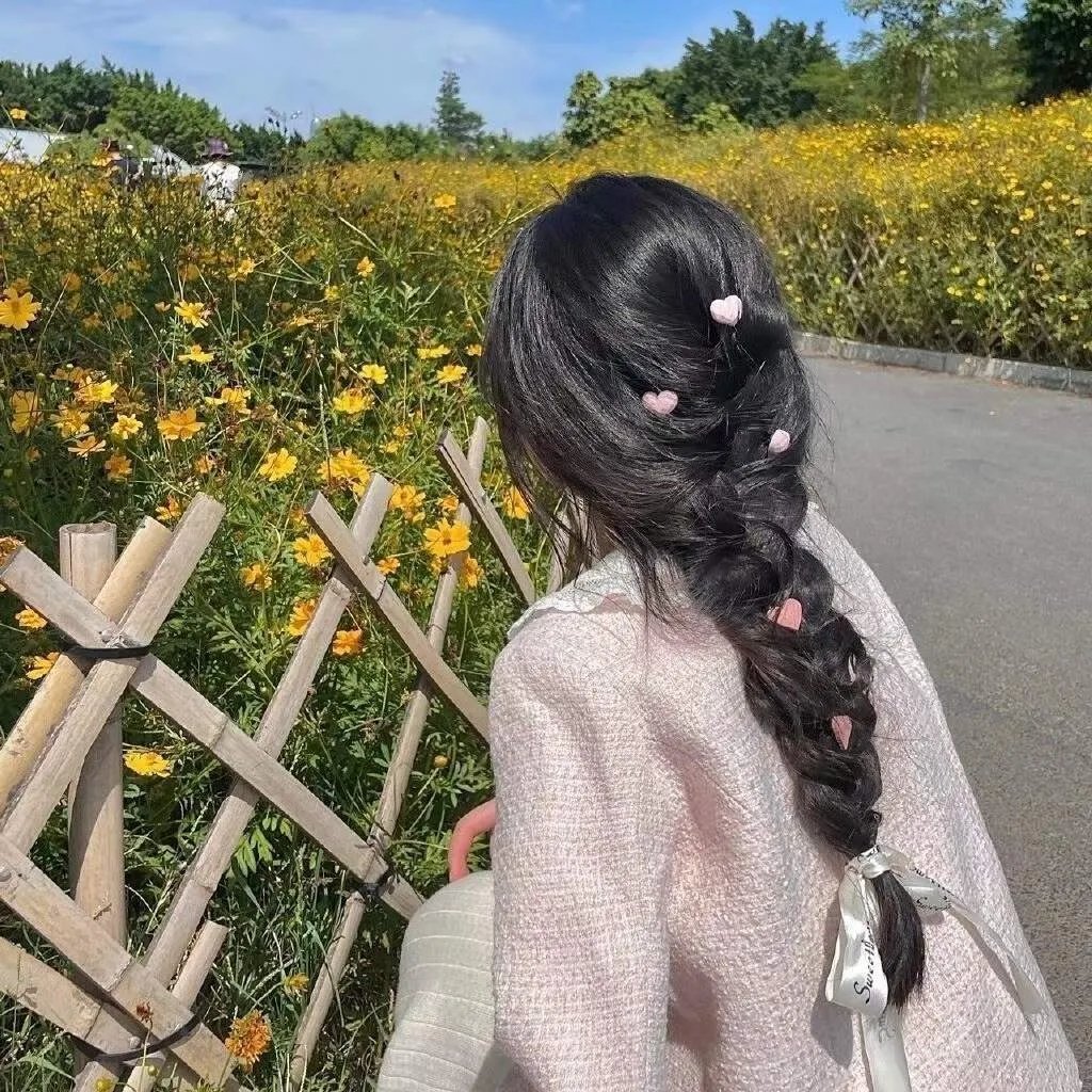 津津井小姐